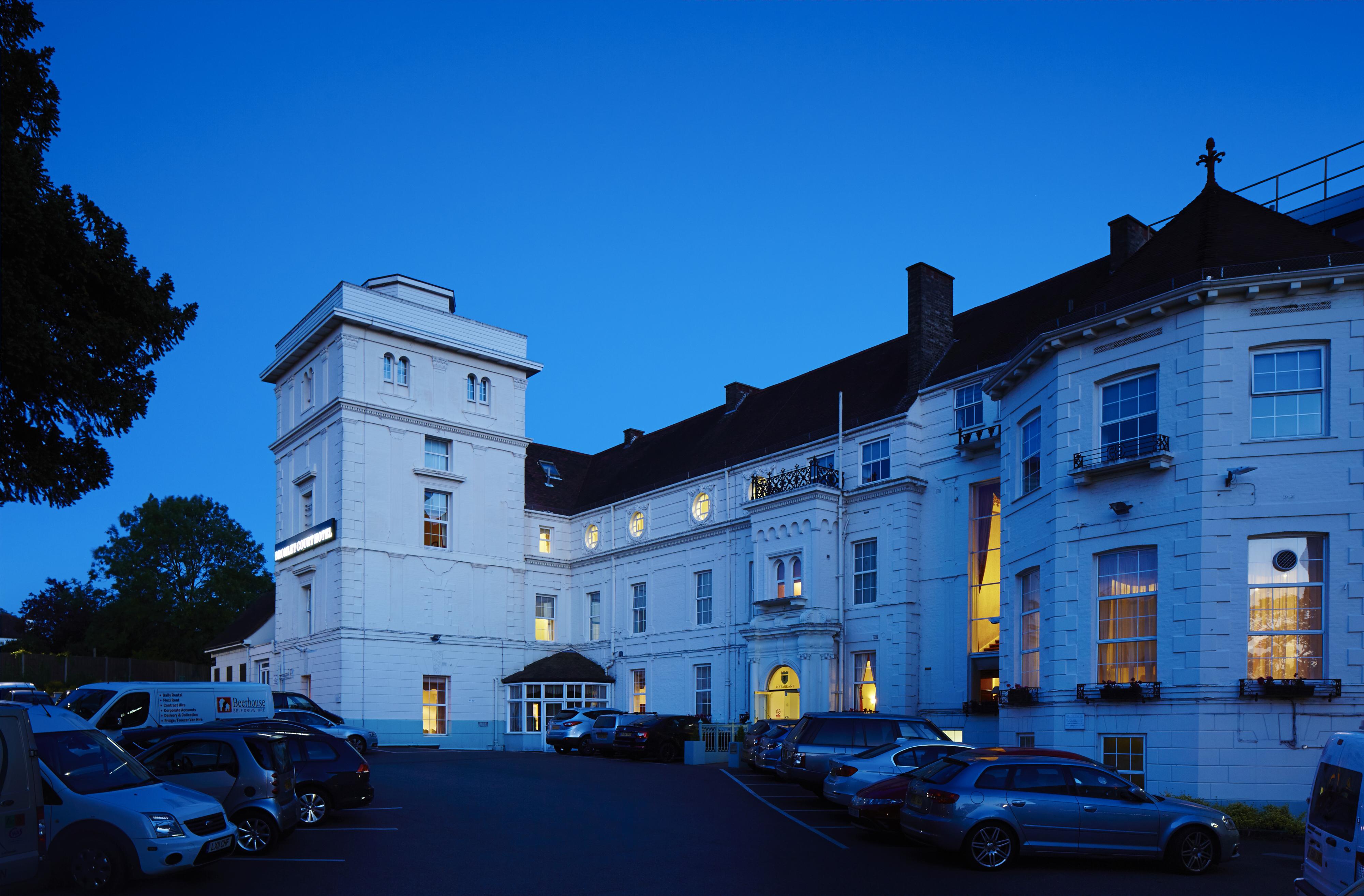 Court London Hotel