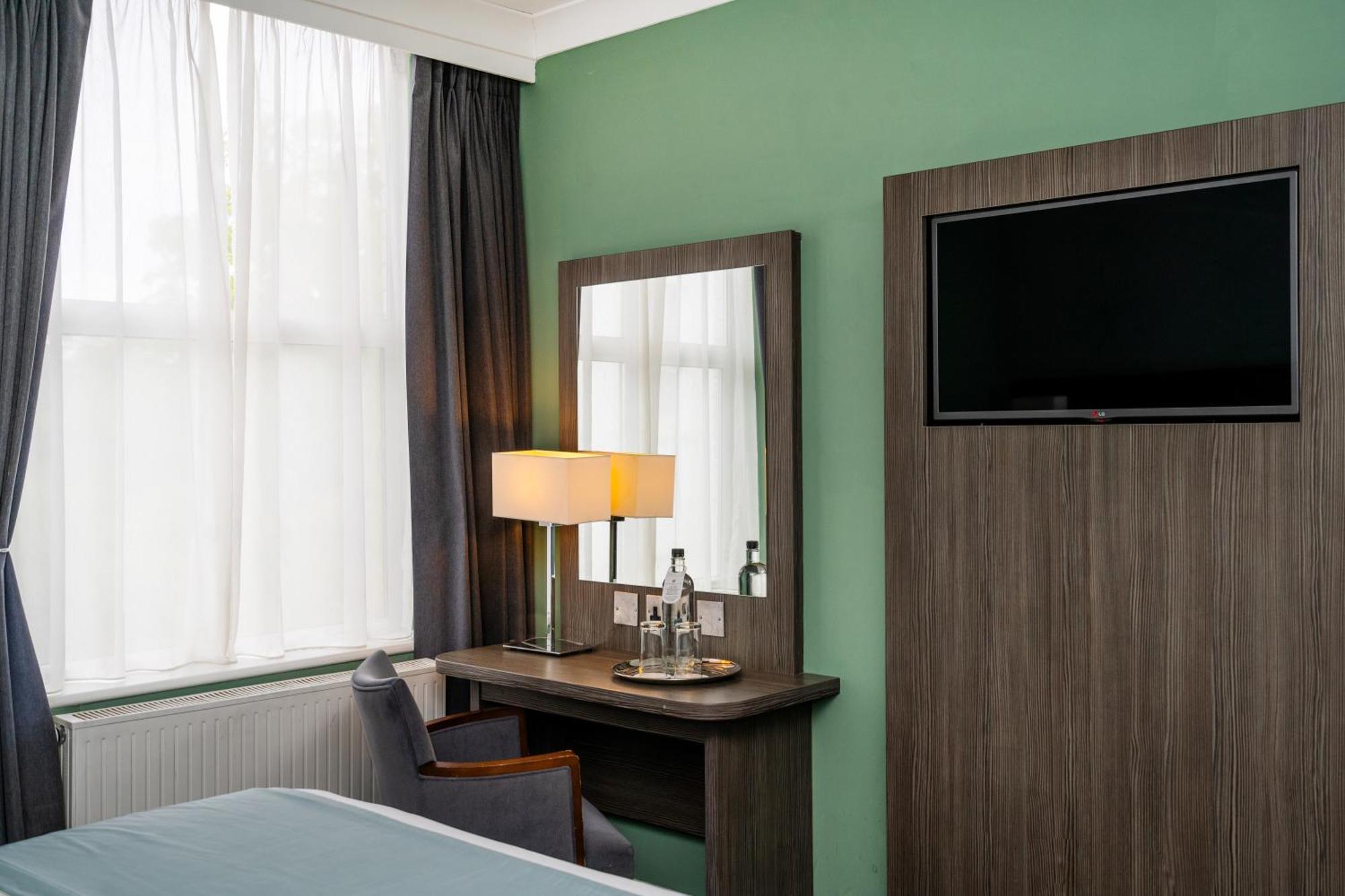Hotel Court London 4*